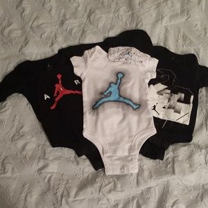 Air Jordan Onesie Set (0-6m)